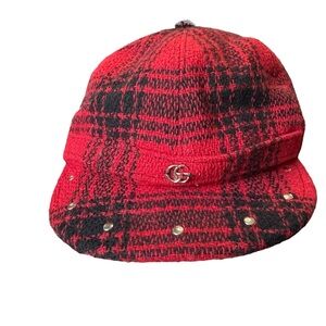 Gucci Children’s wool hat. NWT and COA